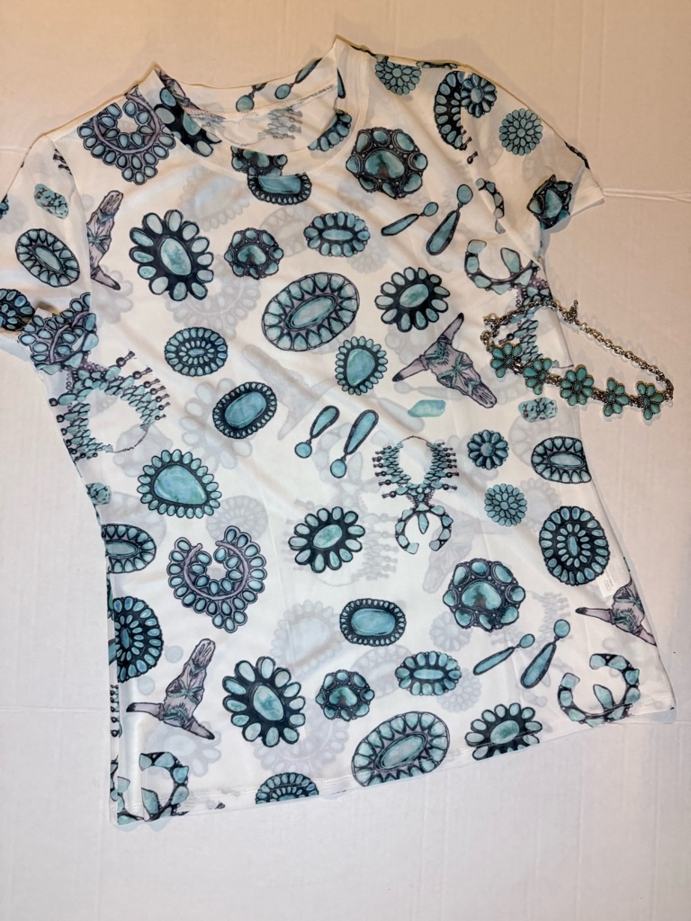 Source Unknown White Short-Sleeve mesh Tee with Teal Gemstone western Print